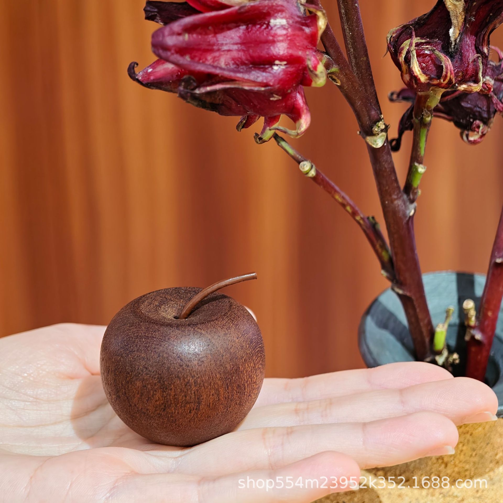 Manzana de madera de expansión de fragancia doméstica duradera de alto nivel para el dormitorio extensor de fragancia de automóvil decoración volátil sin fuego aceite esencial de fragancia