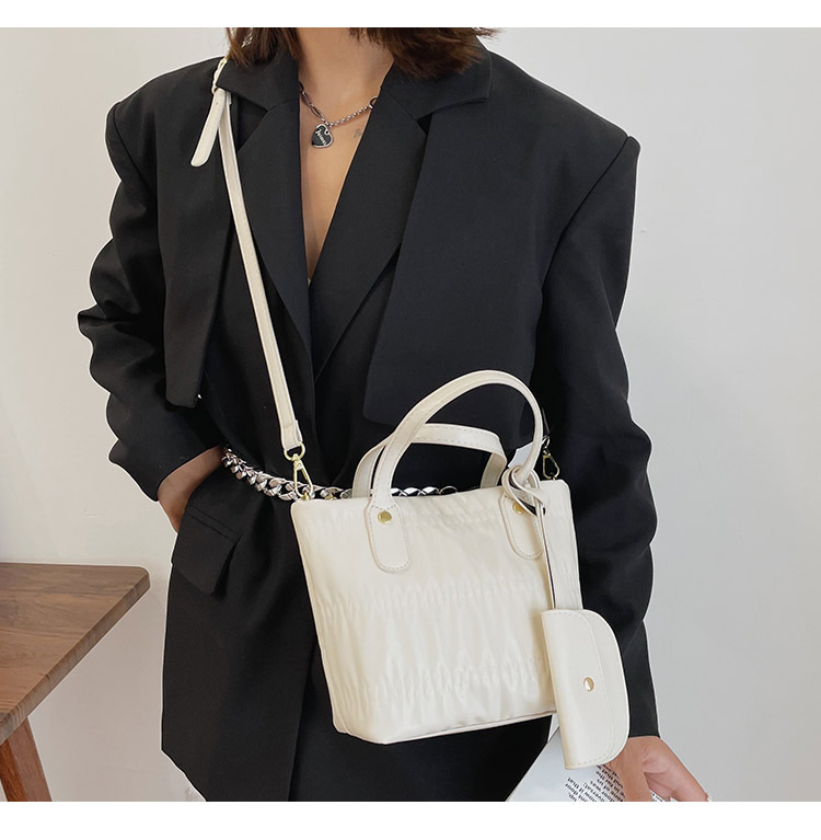 2021 Nueva Moda Bolso De Gran Capacidad Para Mujeres De Comercio Exterior Bolso Plisado De Dos Piezas De Hombro Bandolera Bolso De Cubo display picture 28