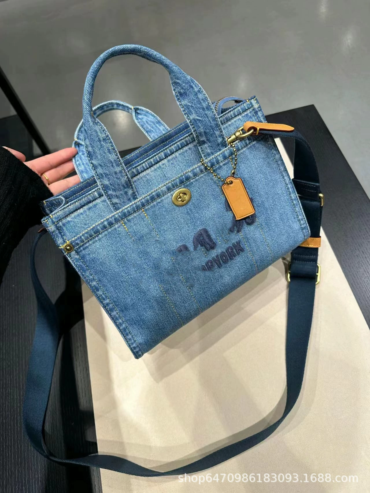 Fashionable denim handheld capacious shoulder bag, laptop