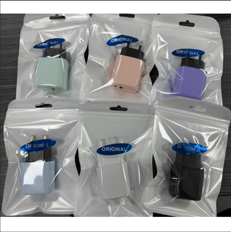 European standard charger with dual ports A+C, USB charging head for mobile phones, PD charger, fast charging head for Samsung and Apple, model C537 European standard charger with dual ports A+C, USB charging head for mobile phones, PD charger, fast charging head for Samsung and Apple, model C537