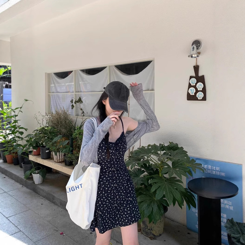 スイートガールスーツ薄い長袖グレーカーディガンコート女性の夏の花サスペンダードレスショートスカートツーピースセット|undefined
