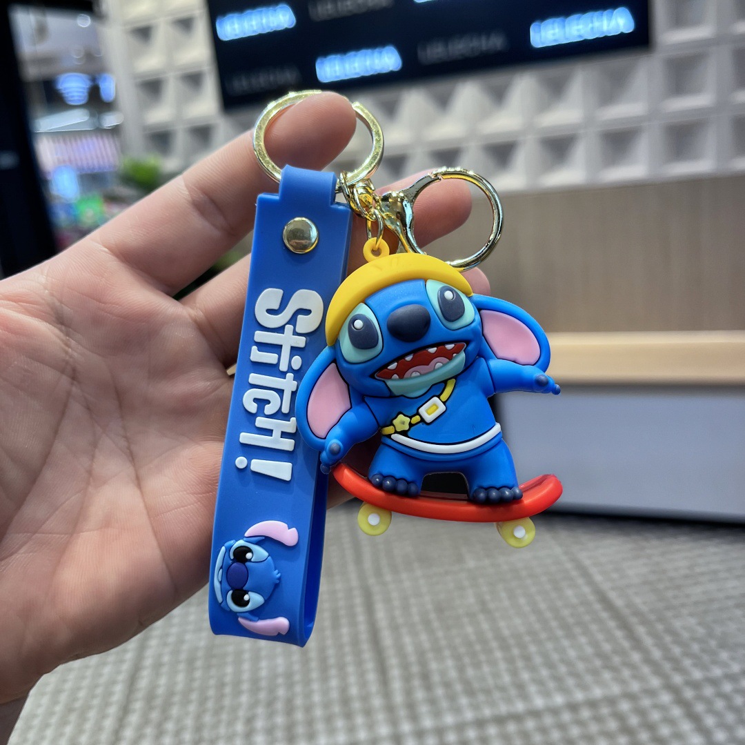 Dibujos animados anime Stitzi llavero estudiante mochila escolar colgante bolso colgante colgante máquina de garras evento pequeño regalo al por mayor