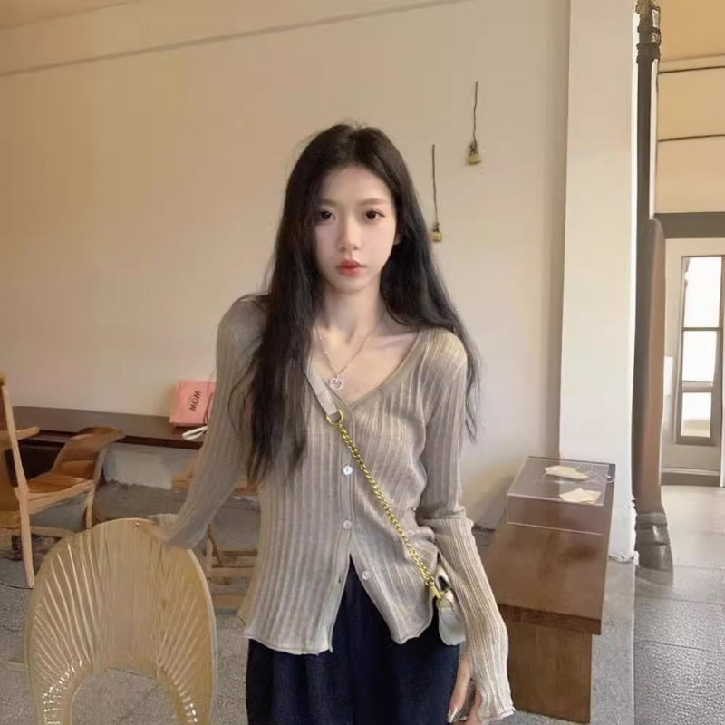 一件代发V领针织打底开衫女春季韩系高级感修身辣妹螺纹长袖上衣|undefined