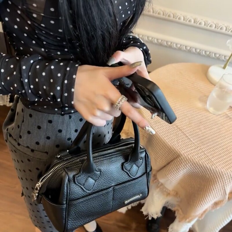2025 New Model Niche High-End Full Leather Mini Dumpling Bag Handbag Crossbody Women's Bowling Bag Trendy 2025 New Model Niche High-End Full Leather Mini Dumpling Bag Handbag Crossbody Women's Bowling Bag Trendy