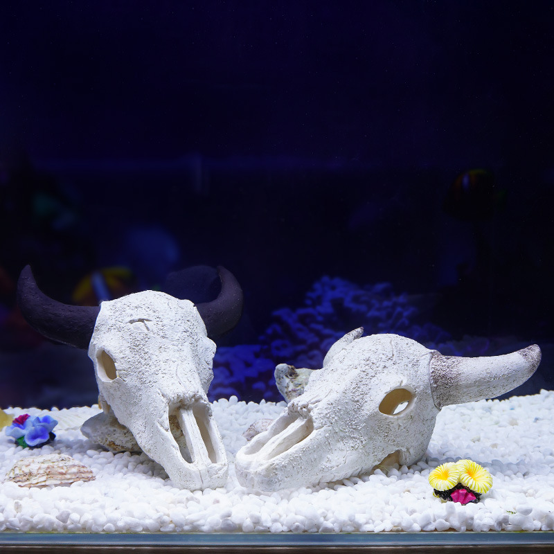 Decoración de calavera de resina Esquina en blanco y negro Cabeza de vaca y oveja Acuario Desert Micro Paisaje Artesanía Animales Huesos Explosiva