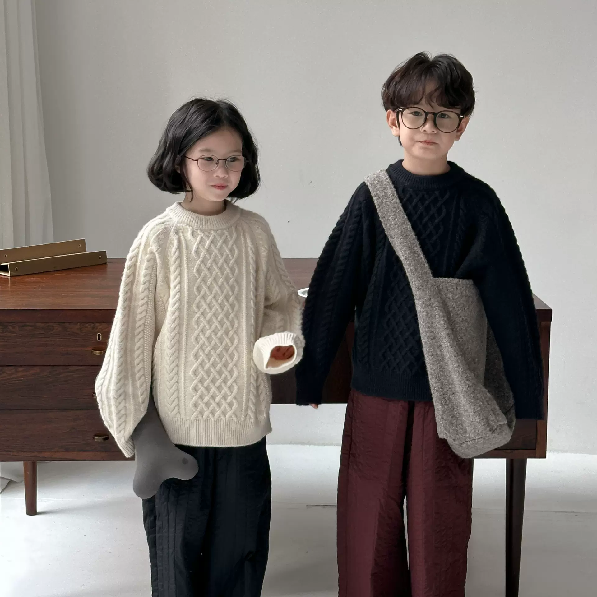 童毛衣2025冬款男童女童韩版纯色麻花毛线衣儿童圆领加厚针织上衣