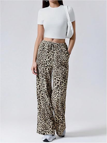Dambyxor med vida ben och leopardmönster casual street style_voghion.com