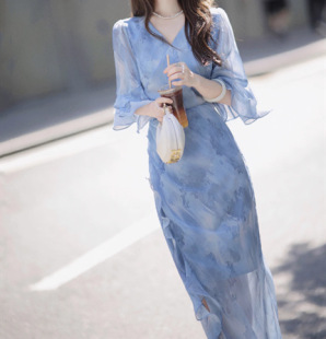 ��ϲZ�� ������L�Һ�ϲ�g�@�lȹ�ӵİ���̫��Ů��ζ���ɫ�����