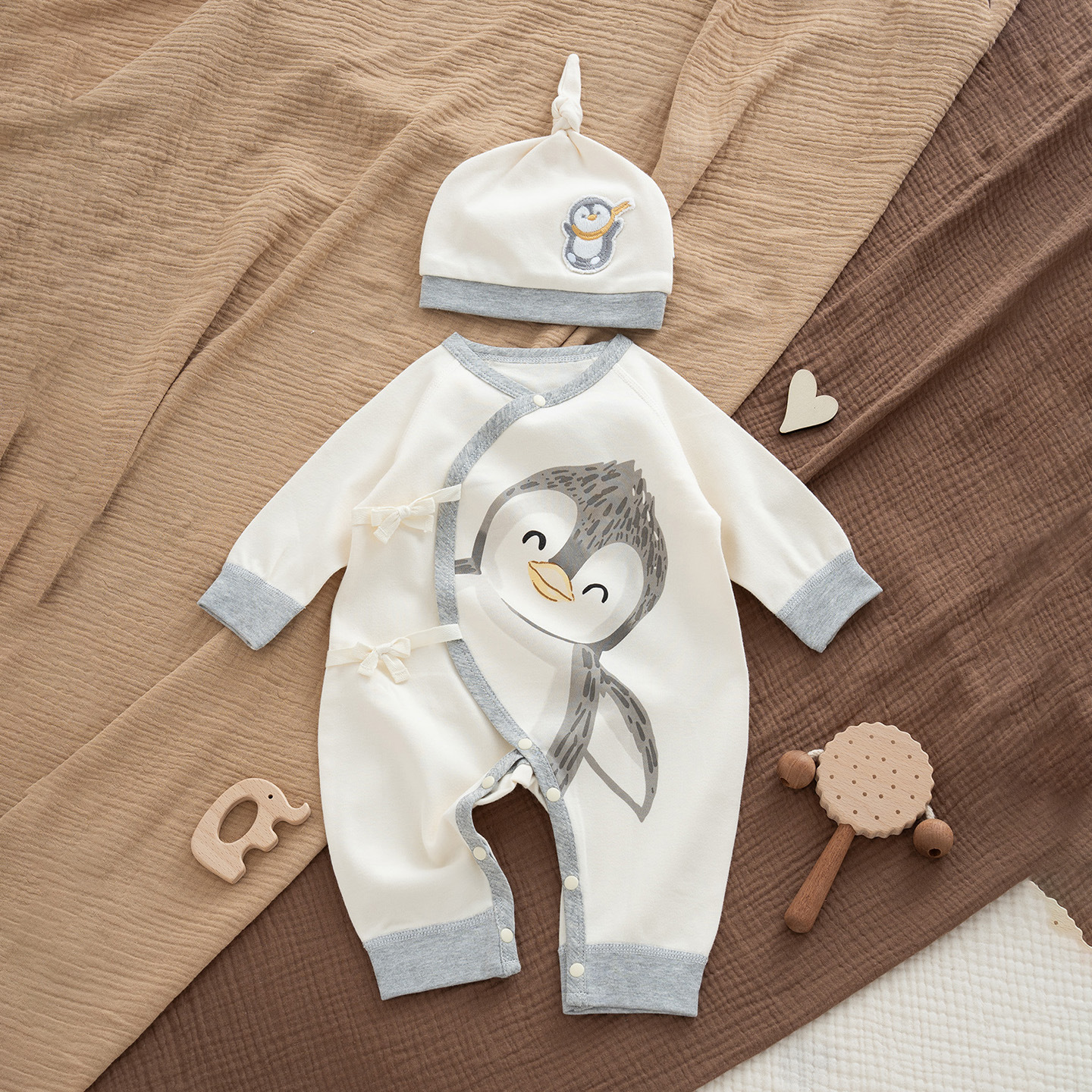 Little penguin khaki + hat