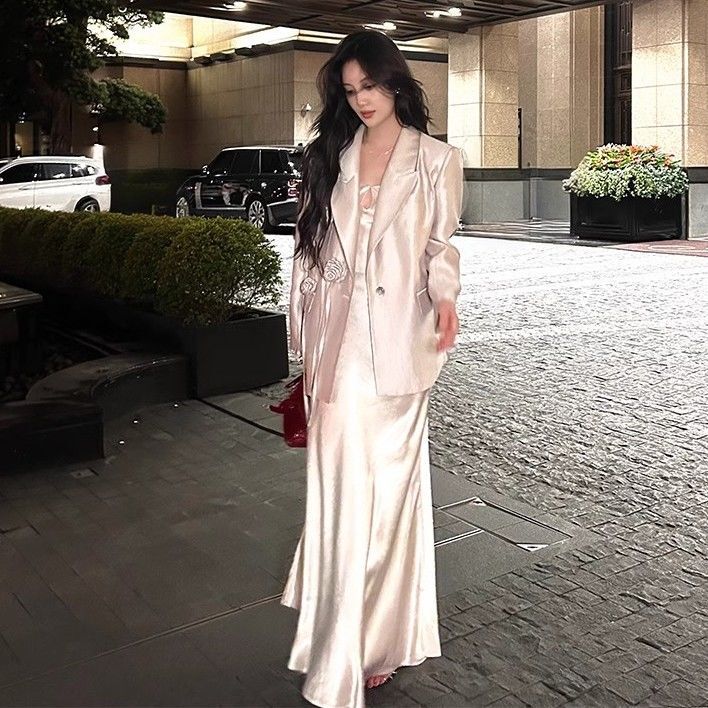 高级感缎面西装外套女2025春秋休闲宽松西服v领镂空吊带裙两件套|undefined
