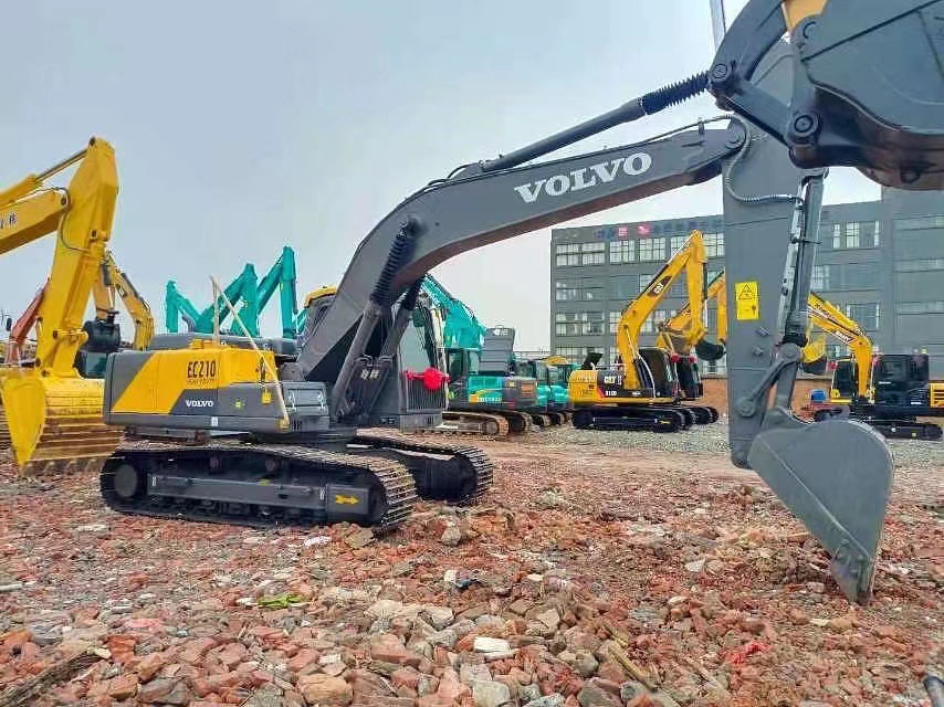Exportación directa de China Excavadora de segunda mano Komatsu Hitachi Shengang Doushan 200 210 215 220