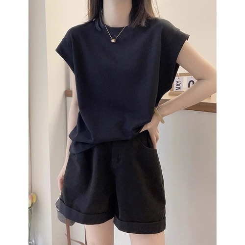 Summer 2025 Trendy and Versatile Women's Sleeveless Backless Top with Design Details, Side Slit to Prevent Exposure, Round Neck T-Shirt