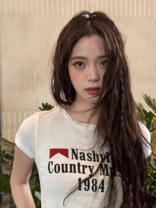 BM Style Ouyang Nana Star Same Letter Short-sleeved T-shirt Women's Summer bm American Style Hot Girl Style Shoulder Top BM Style Ouyang Nana Star Same Letter Short-sleeved T-shirt Women's Summer bm American Style Hot Girl Style Shoulder Top