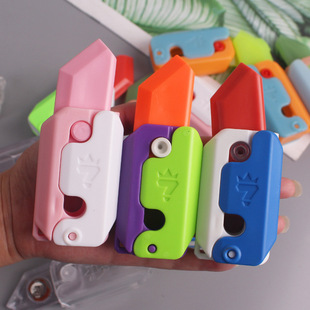 Luminous radish knife Gravity 3D creative knife oversized butterfly knife toy decompression radish knife gravity comb