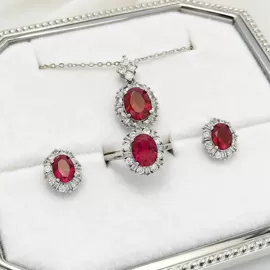 戒指;首饰套装;项链