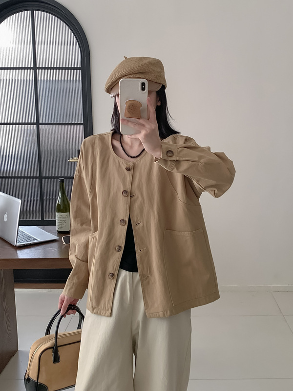 82412洋气圆领大口袋单排扣休闲外套 女简约2025秋装新款显瘦上衣|undefined