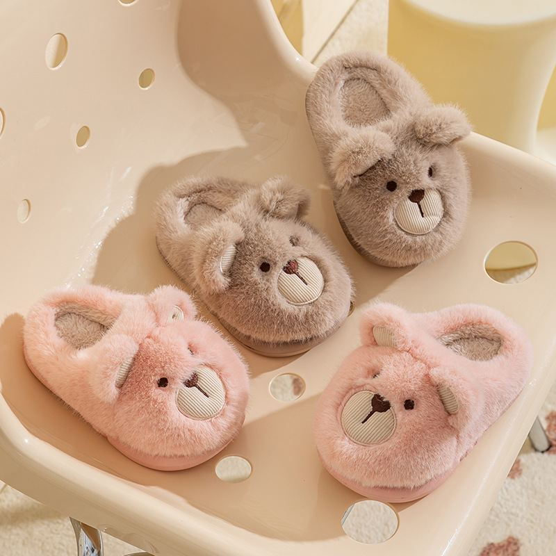 Invierno zapatillas de algodón para niños, niños y niñas, padres e hijos, bolsas de dibujos animados lindas, tacones antideslizantes para bebés en el interior, zapatillas de lana casera