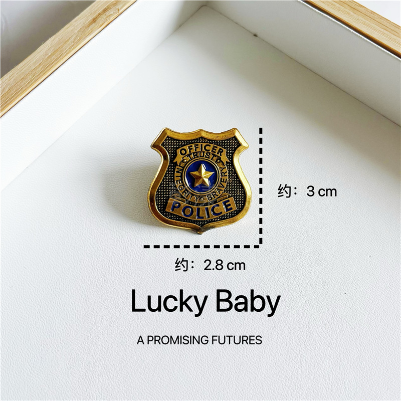 Crazy Zoo Broches Judi Bunny insignia oficial de policía perímetro pin conmemorativo regalo ropa accesorios colgantes