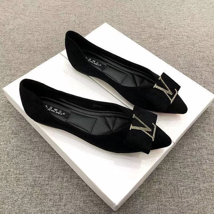 Pointed-Toe Flat Shoes for Women, 2022 Spring New Style, Shallow Mouth with Rhinestones, Versatile Velvet Material, Comfortable and Elegant Ladies' Shoes Pointed-Toe Flat Shoes for Women, 2022 Spring New Style, Shallow Mouth with Rhinestones, Versatile Velvet Material, Comfortable and Elegant Ladies' Shoes