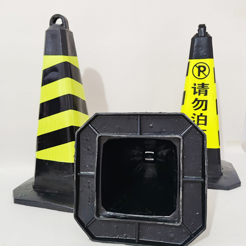 Rubber and Plastic Reflective Road Cones, Roadblocks, Thickened Traffic Safety Construction Isolation Barriers, Outdoor Protection, Manufacturer Wholesale