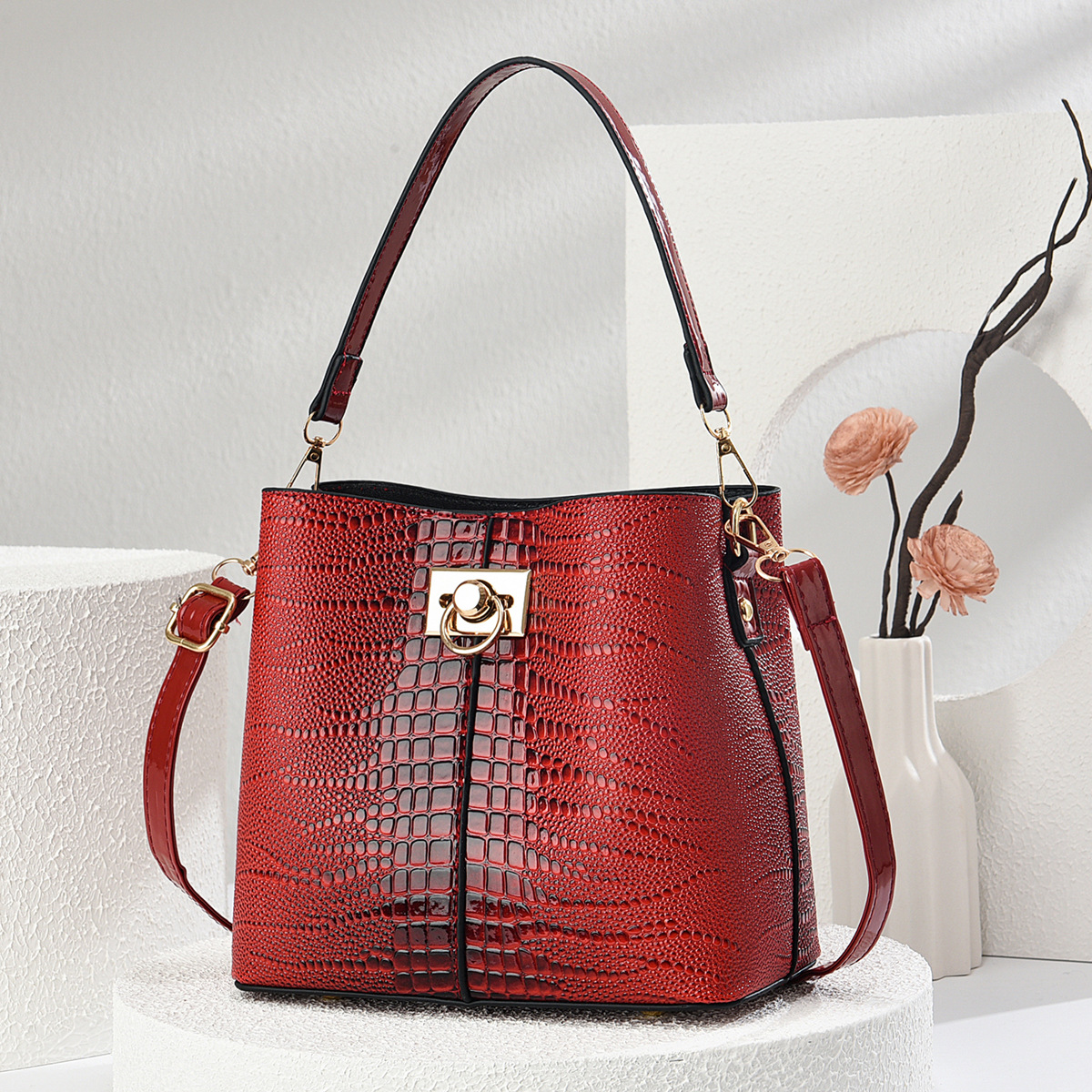 Bolsa de balde, bolso de mano de patrón de cocodrilo, bolso de hombro de calidad, bolso de mujer Taizhou, bolso de comercio exterior, bolso de mochila transfronterizo