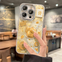 金箔招财猫公仔适用苹果16羽纱手机壳15pro防摔镜头膜14国风13/12