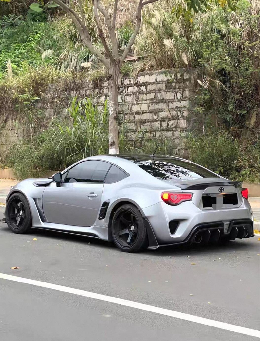 Toyota 86 Brz Modified Wide-Body Kit, Robot-Style Front Bumper, Rear Bumper, Side Skirts, and Rear Wing