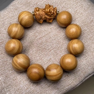 Argentina Green Sandalwood Solid Wood Carving Pixiu Bracelet Retro Style Men's and Women's Simple Literary Play Plate Play with Beads