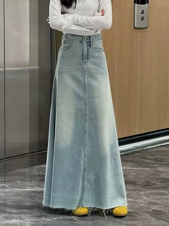 Spring retro denim skirt