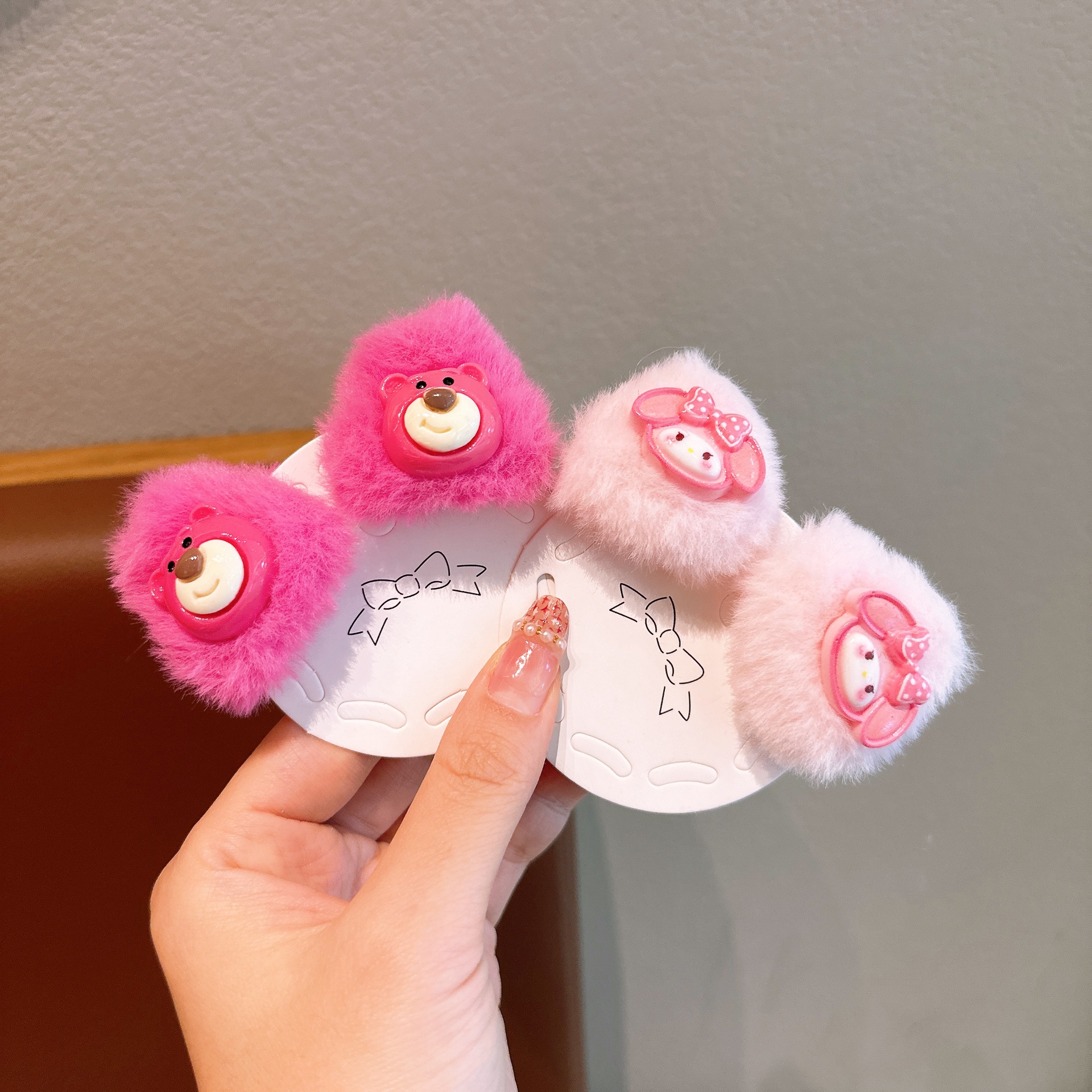 Sanrio dibujos animados niños pinza niña lindo dibujos animados lado roto horquilla niña gato oreja felpa Clip