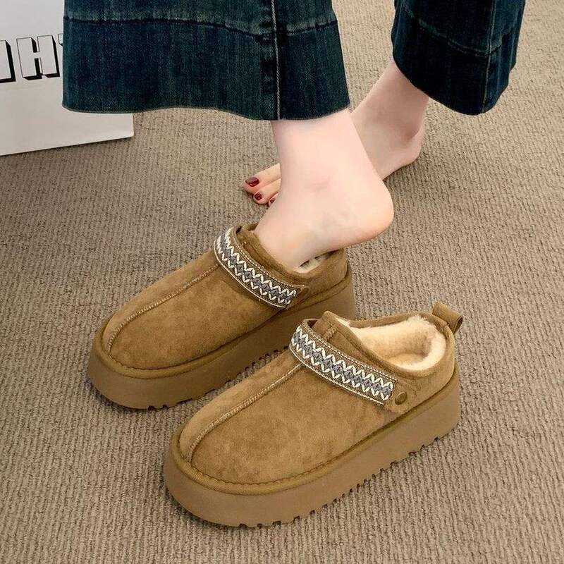 Dopamine Fleece-Lined Birkenstock Snow Boots for Women, Ethnic Style Half-Slip Fur Integrated Platform Thick-Soled Furry Slippers for Winter