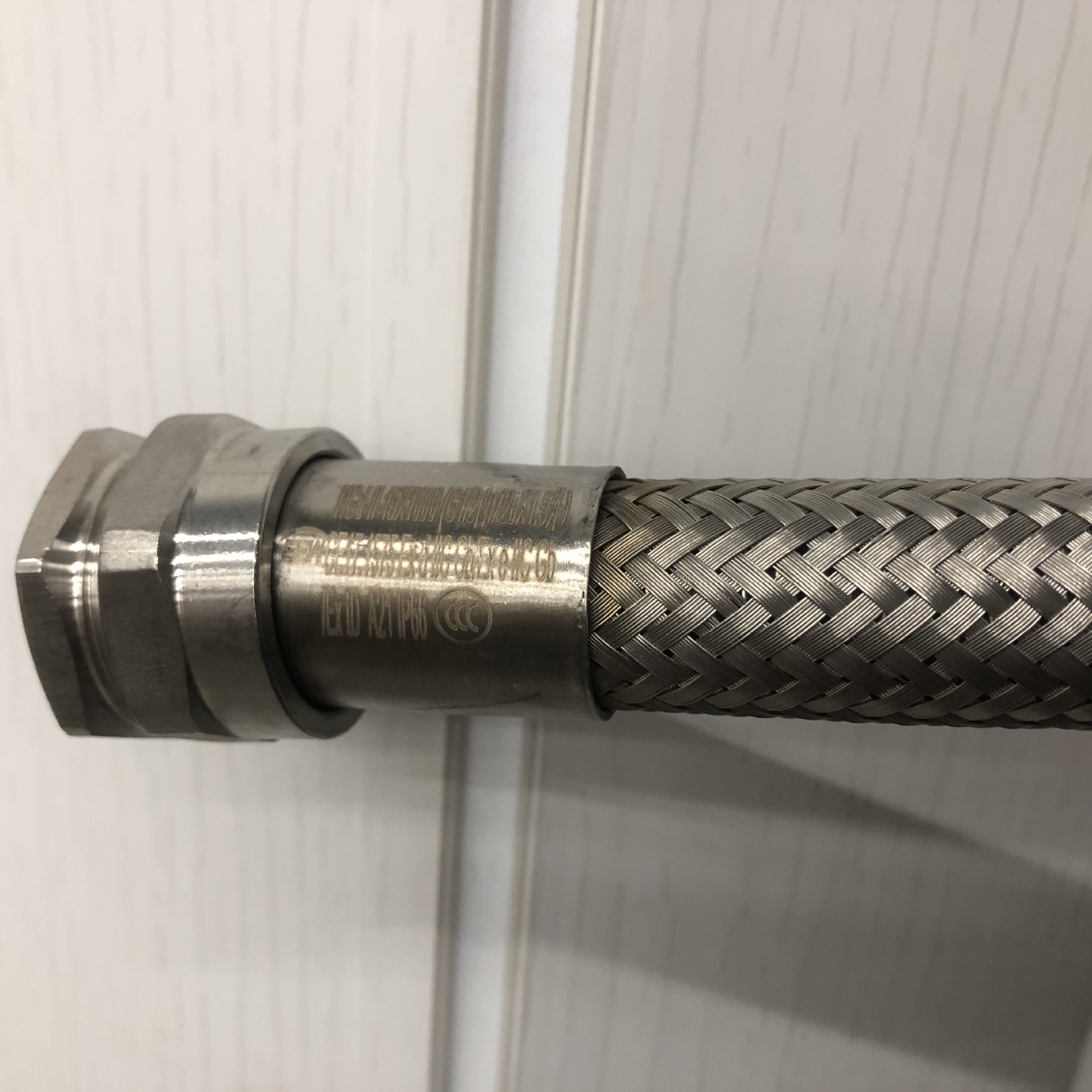 新黎明华荣飞策BNG防爆挠性管橡胶材质不锈钢304 316L IIIC粉尘