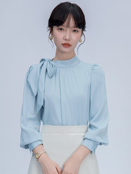 Spring professional shirt with bow