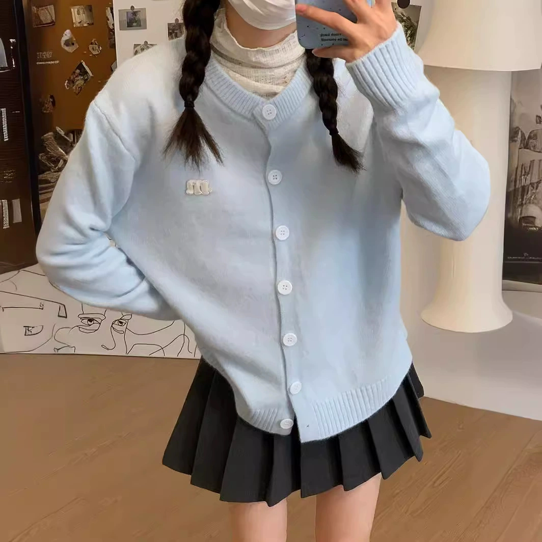 Сладкий нежный ветер мягкий молочный синий короткий вязаный кардиган женский 2024 весна и осень новый свободный внешний свитер куртка прилив