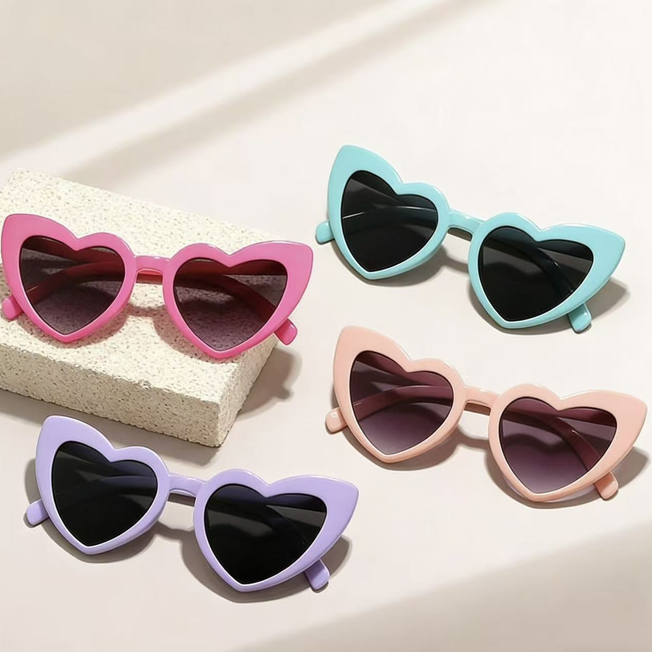 2026 New Cross-Border European and American Style Sunglasses, Heart-Shaped Women's Sunglasses, Fashionable Large Face Slimming Irregular Heart-Shaped Glasses