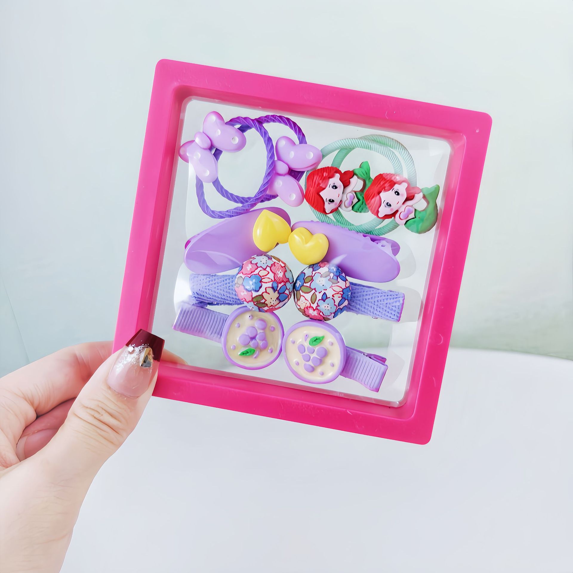 Caja de regalo púrpura