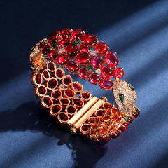 寶家同款重工石榴石靈蛇手鐲輕奢小眾彈力卡扣蛇形蛇頭祖母綠手環