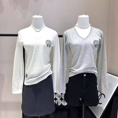 25早秋新款美式潮牌后背印花休闲V领修身长袖打底衫外穿女款