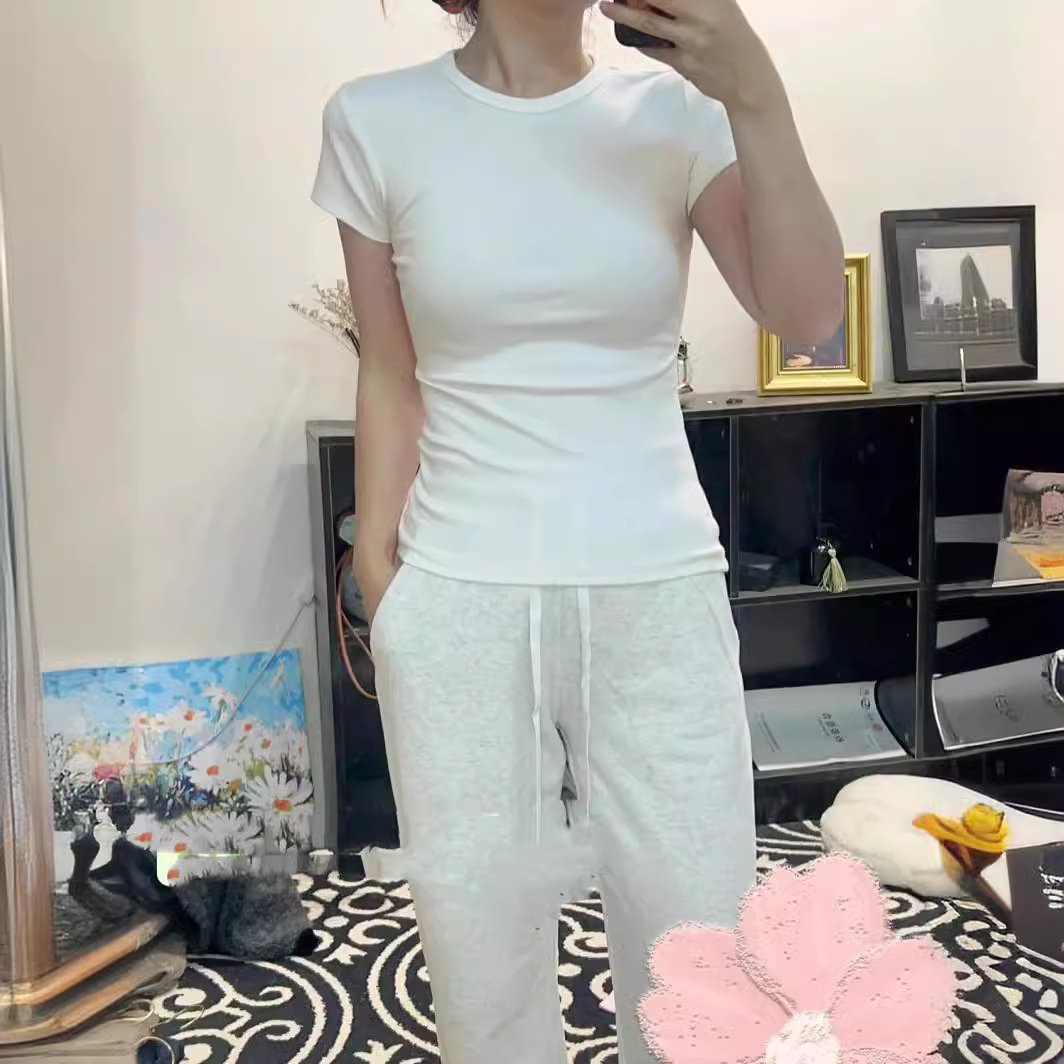 white round neck short sleeve