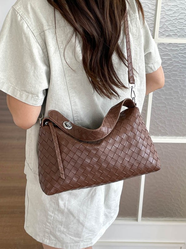 Comercio exterior transfronterizo nuevo bolso de almohada de tejido retro nicho bolso de viaje de moda de hombro mochila mujer