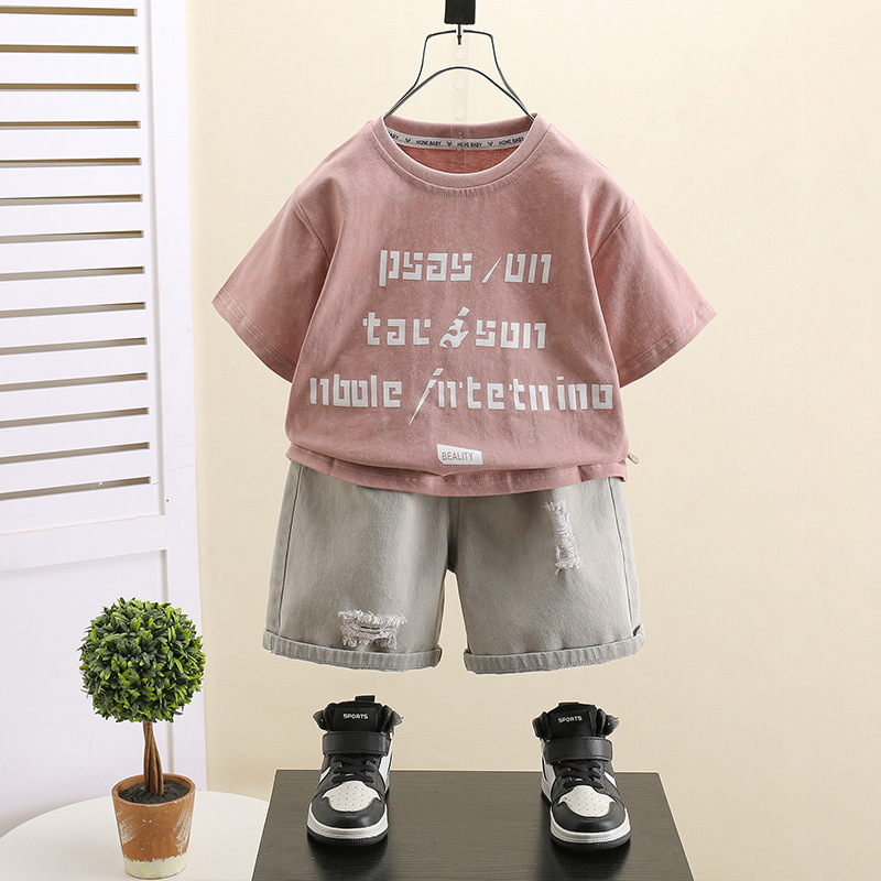 7414 Traje de estilo occidental de verano Camiseta para niños Camiseta de manga corta con cuello redondo Ropa de verano de calle frita Jeans de dos piezas 3