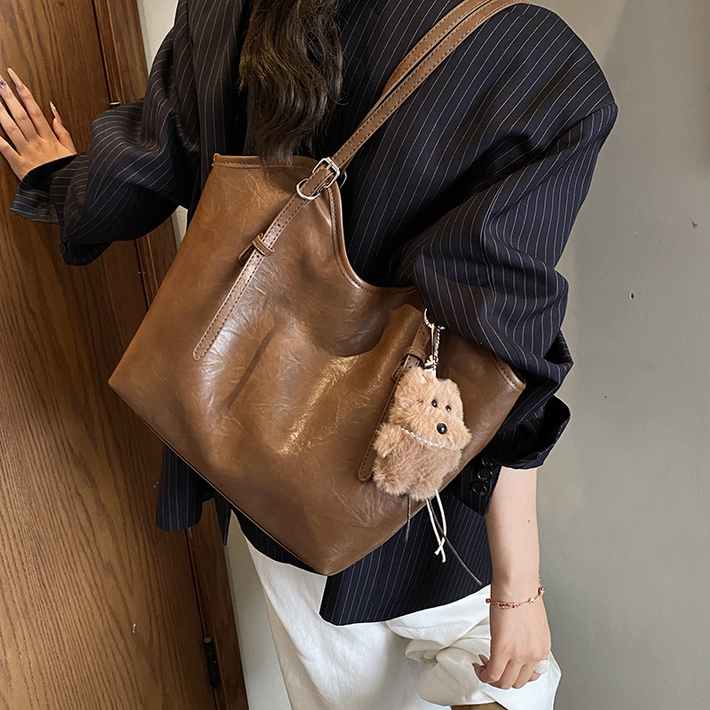 Transfronterizos ocio de gran capacidad bolsa de tote 2025, otoño y invierno, nueva bolsa de brazo de viaje, bolsa de hombro de moda popular image 9