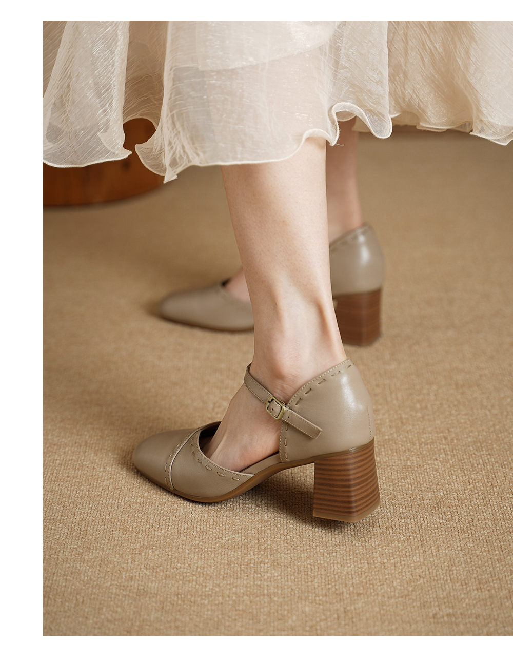 Giày sandal cao gót nữ quai ngang mũi vuông gót 6 cm — đen chi tiết 6
