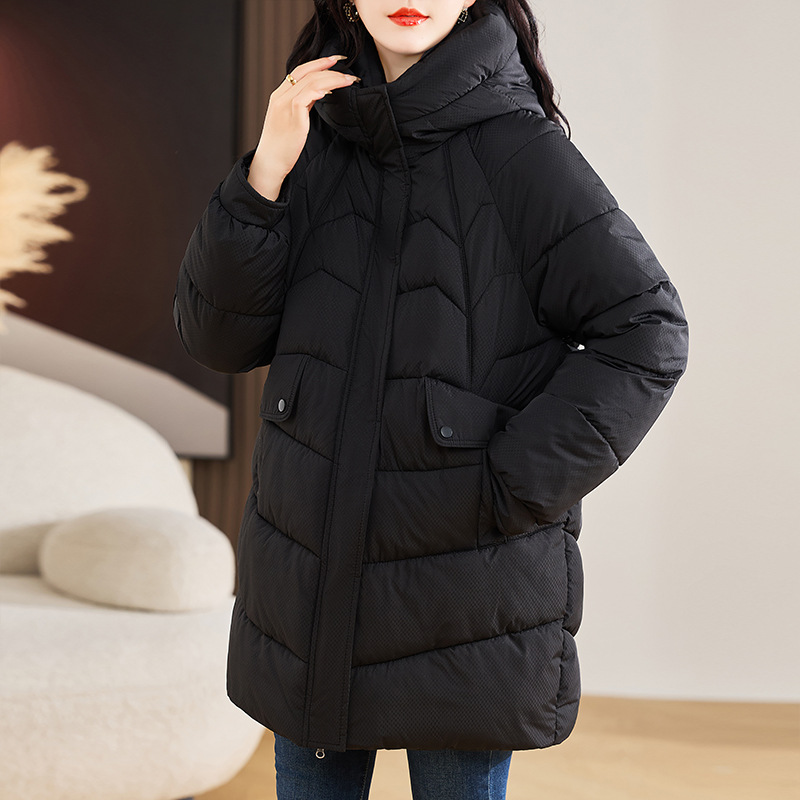 Invierno 2024 nueva ropa de algodón para damas pequeña ropa de algodón de moda suelta chaqueta de algodón gruesa media y larga chaqueta de algodón