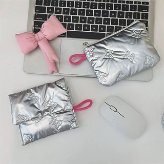 简约压花收纳包纯色蝴蝶结随身收纳袋爱心手拿零钱包耳机包卫生包