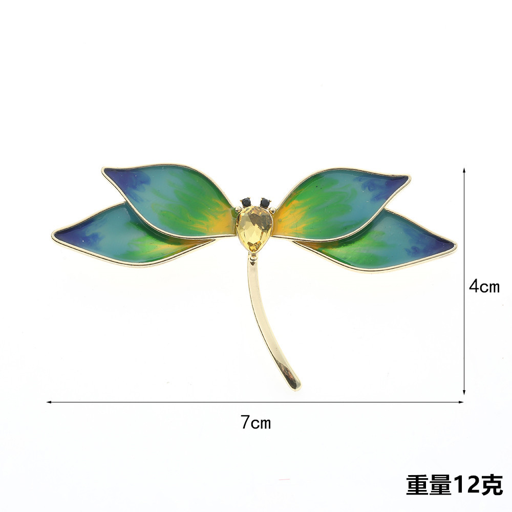 Vintage Emerald Green Enamel Dragonfly Brooch with Blue-Green Gradient, Fashionable and High-End Three-Dimensional Brooch Accessory