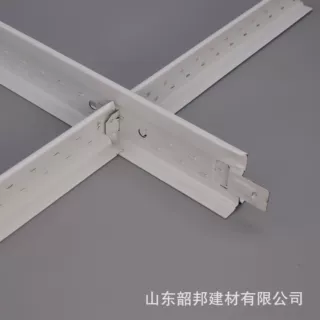贯通烤漆龙骨材料轻钢隔墙专用建材配件厂家防潮天花板轻钢龙骨