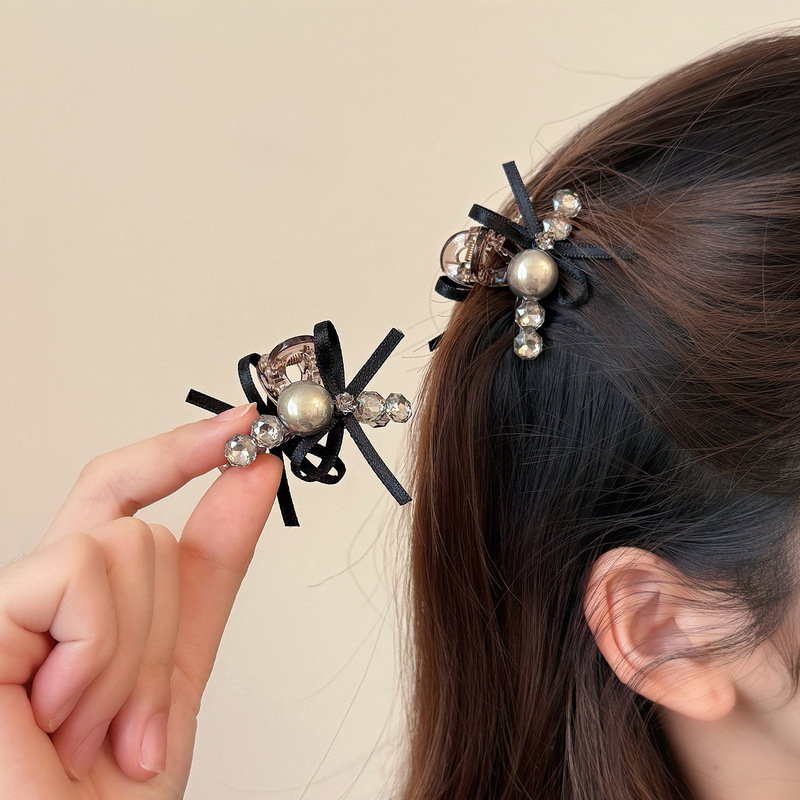 韓国の絶妙でコンパクトなリボン小さなクリップレトロハイエンドラインストーンヘアクリップガールファッションブロークンヘア前髪クリップ|undefined