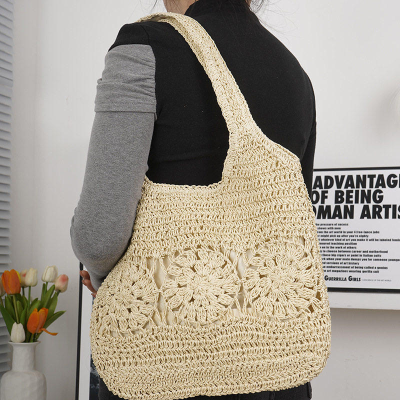 Woven summer beach retro capacious straw one-shoulder bag