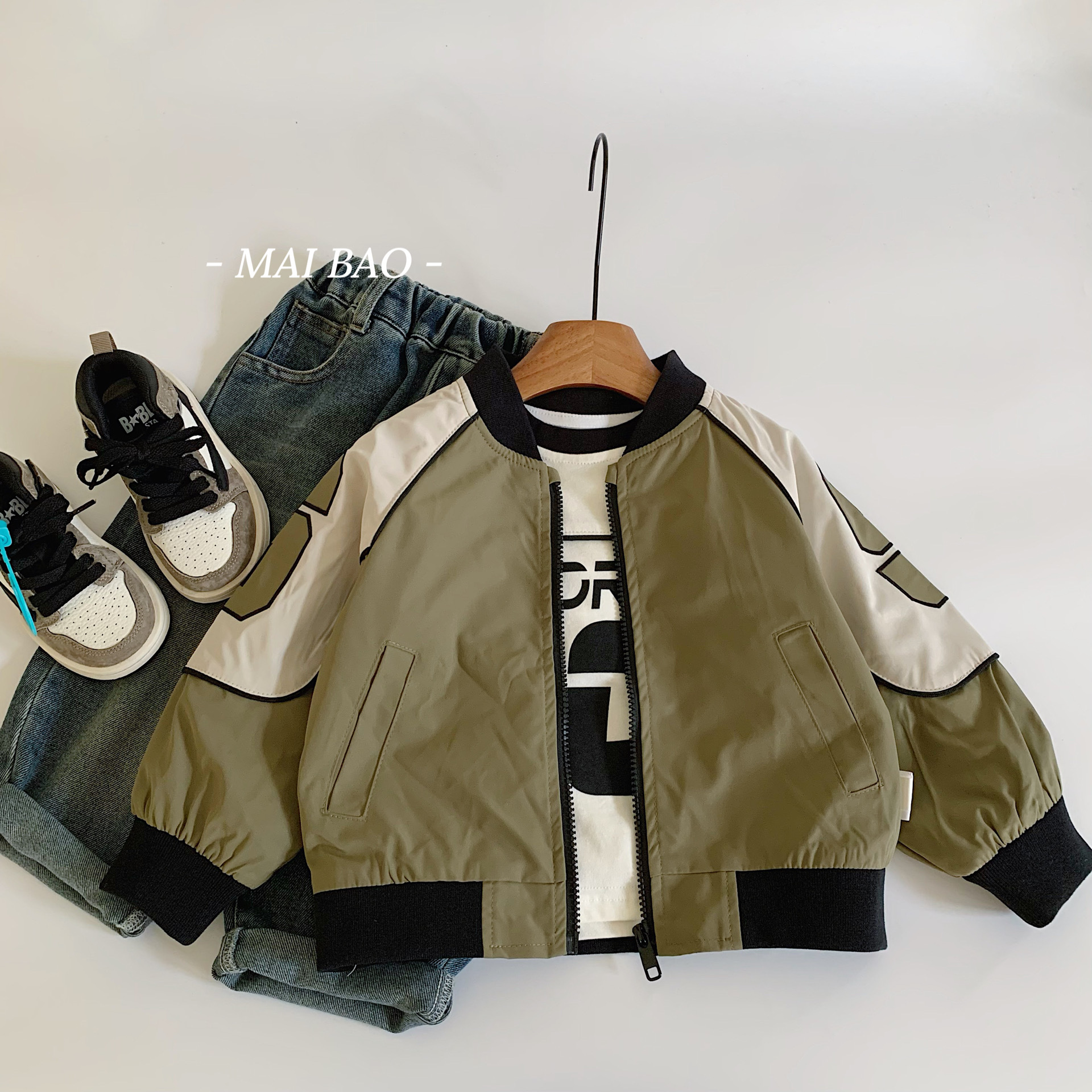 Mai Bao chaqueta infantil 2025 primavera nuevo niño color combinado camisa con cremallera universal niño guapo chaqueta de seguridad